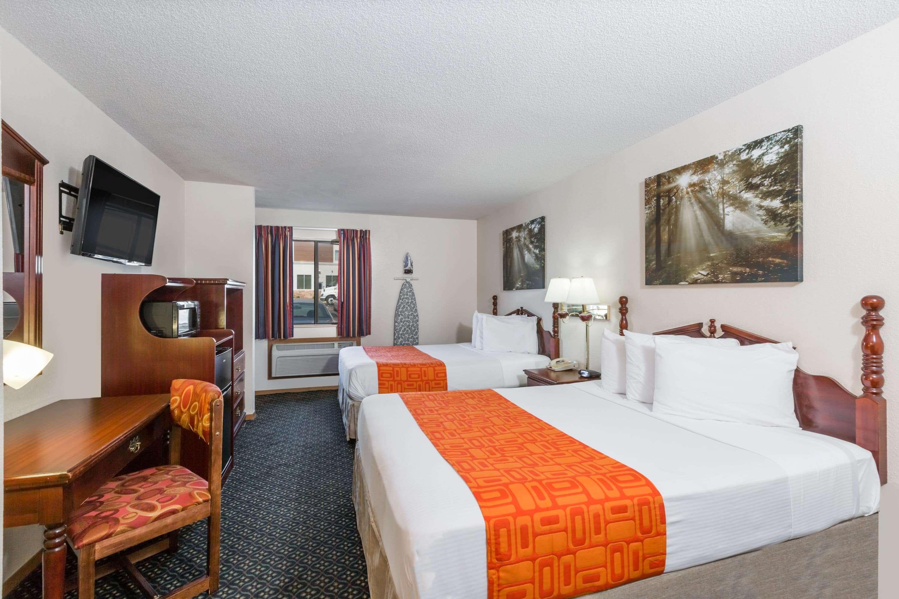 Howard Johnson By Wyndham Wichita Airport Exterior photo